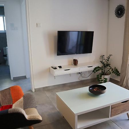 Alex'S Vacation Suite - 100M From The Beach - 6 Guests Paphos ภายนอก รูปภาพ