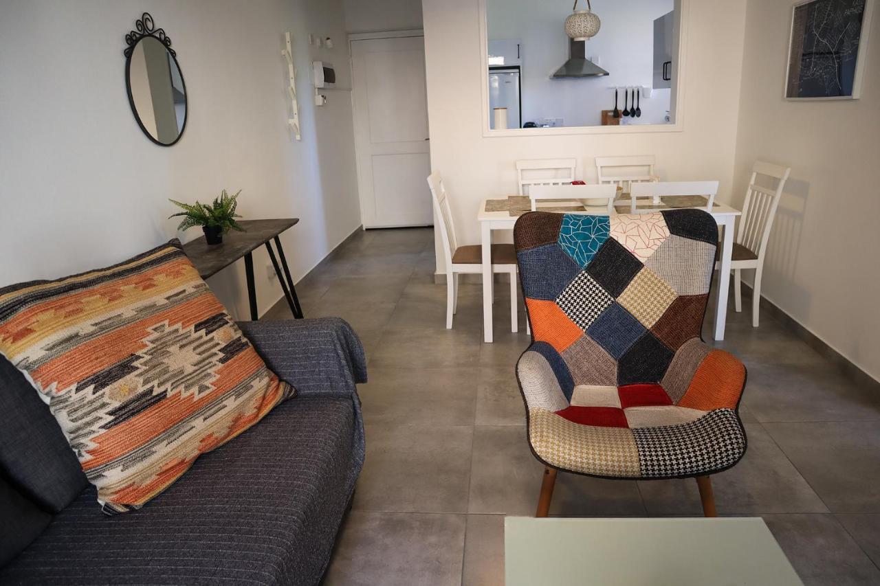 Alex'S Vacation Suite - 100M From The Beach - 6 Guests Paphos ภายนอก รูปภาพ