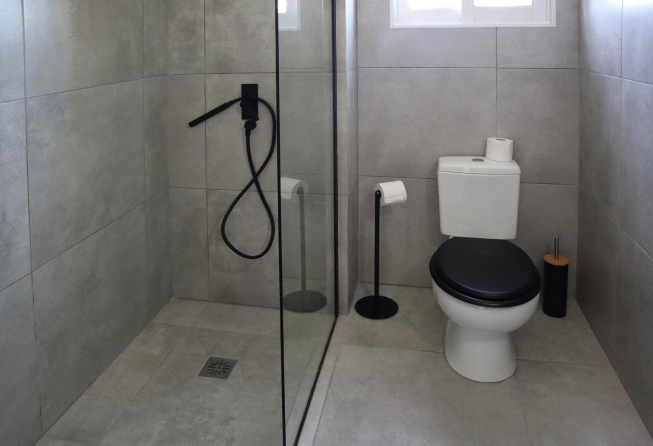 Alex'S Vacation Suite - 100M From The Beach - 6 Guests Paphos ภายนอก รูปภาพ