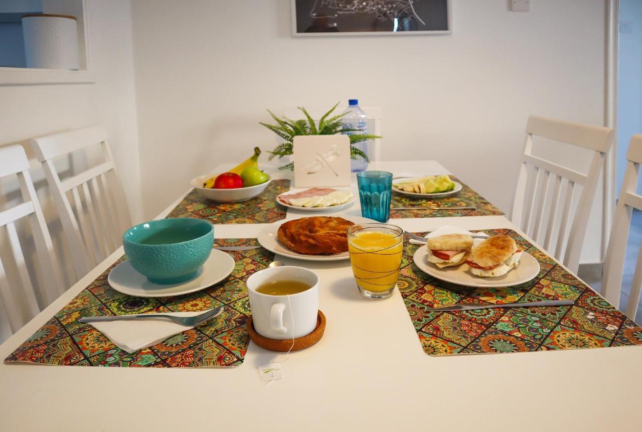 Alex'S Vacation Suite - 100M From The Beach - 6 Guests Paphos ภายนอก รูปภาพ