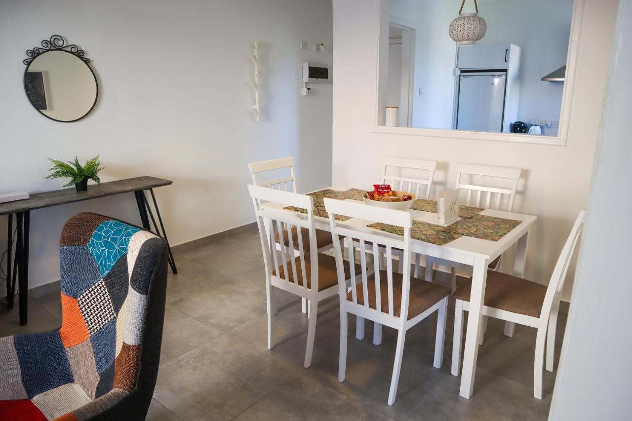 Alex'S Vacation Suite - 100M From The Beach - 6 Guests Paphos ภายนอก รูปภาพ
