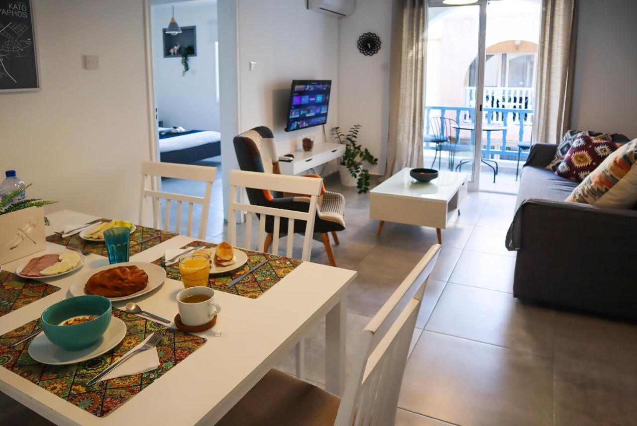 Alex'S Vacation Suite - 100M From The Beach - 6 Guests Paphos ภายนอก รูปภาพ